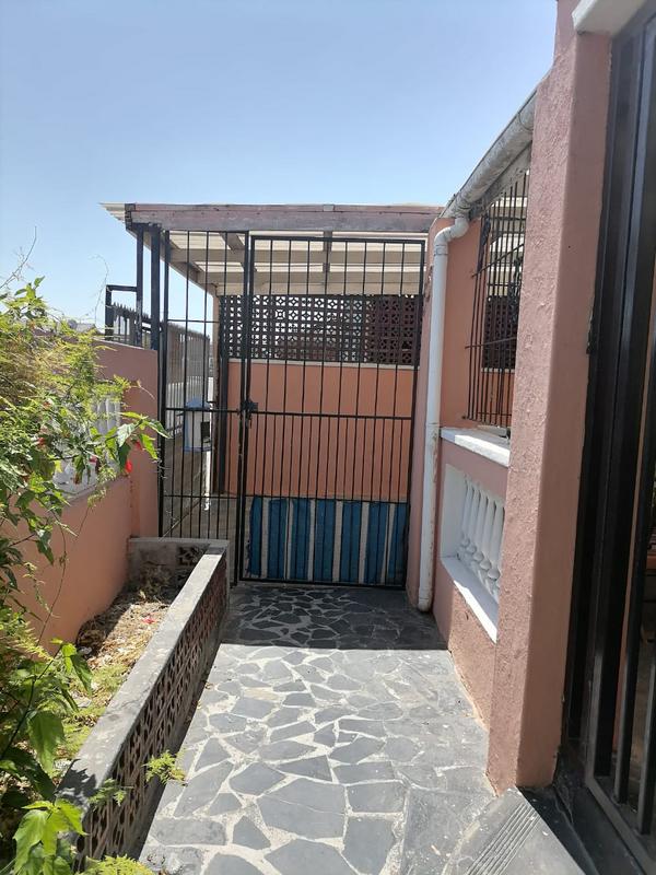 3 Bedroom Property for Sale in Mitchells Plain Central Western Cape